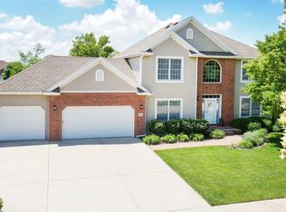 41 Conway Cir, Bloomington, IL