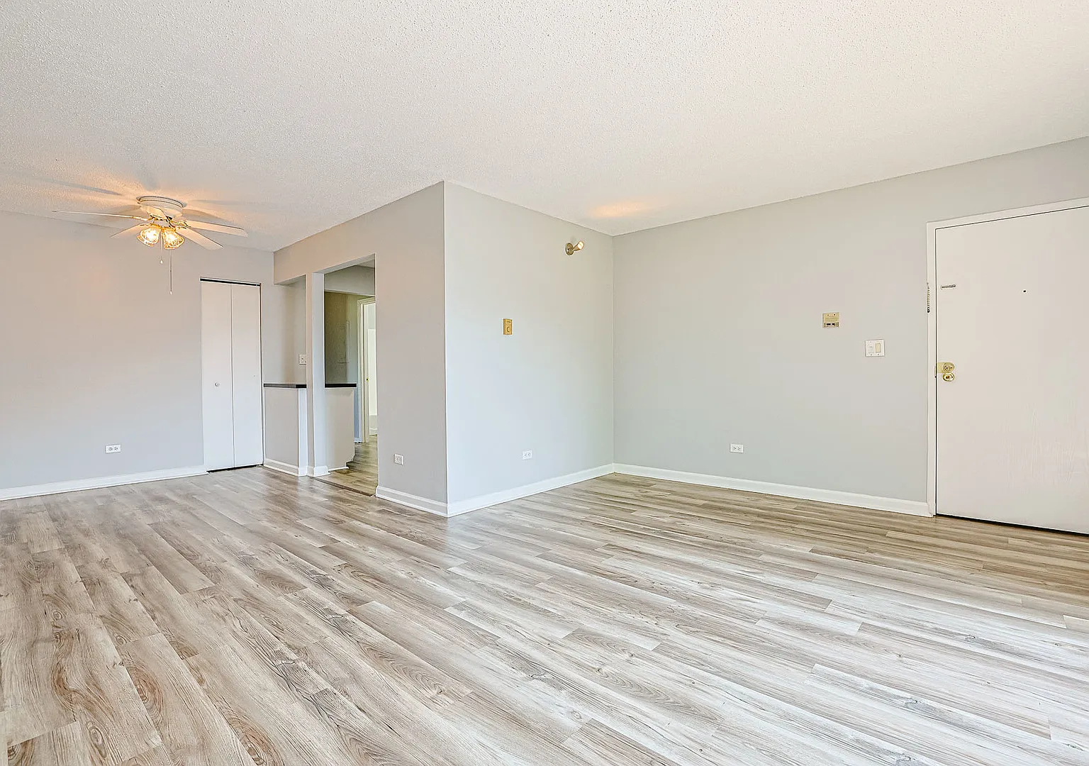 2 bed, 1.5 bath, 845 sqft, $1,750 — Photo 4