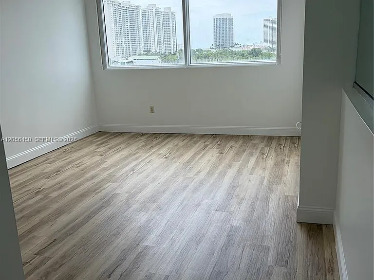 3000 NE 188th St #707 — Photo 20