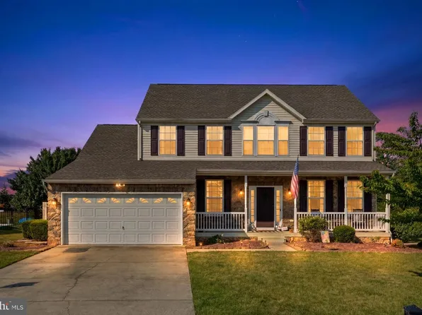 358 Brandenburg Dr, Falling Waters, WV 25419