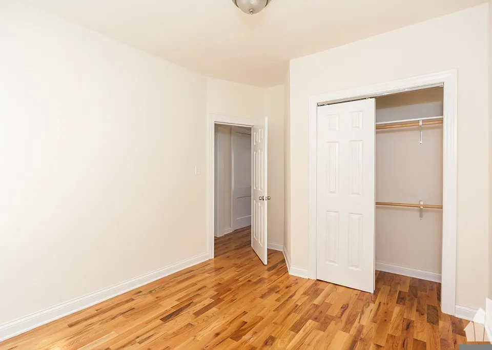 824 W Waveland Ave #2