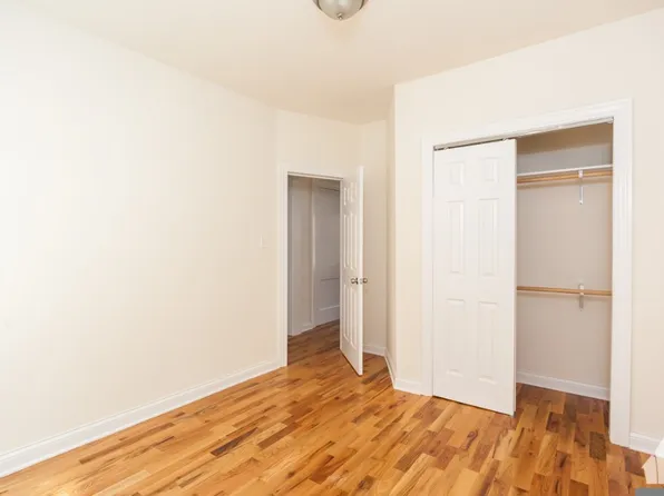 824 W Waveland Ave #2, Chicago, IL 60613