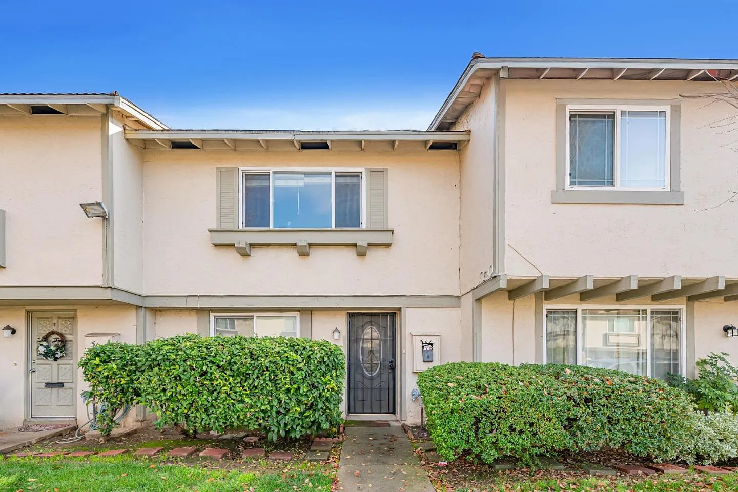 566 Seven Trees Village Way photo 1