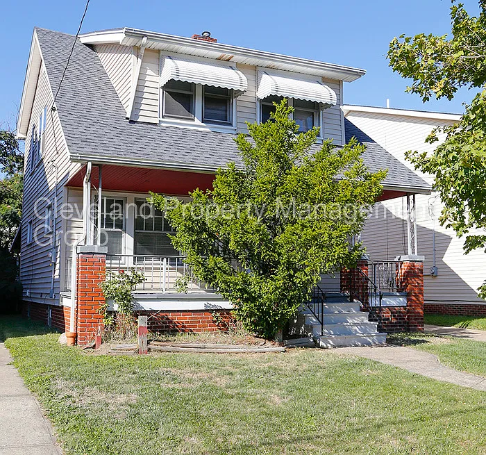 21135 Ball Ave photo 1