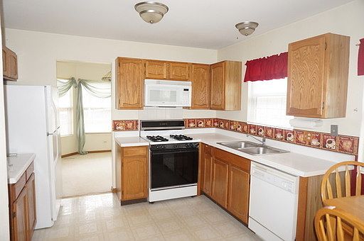 2nd image of 261 Ascot Ln
