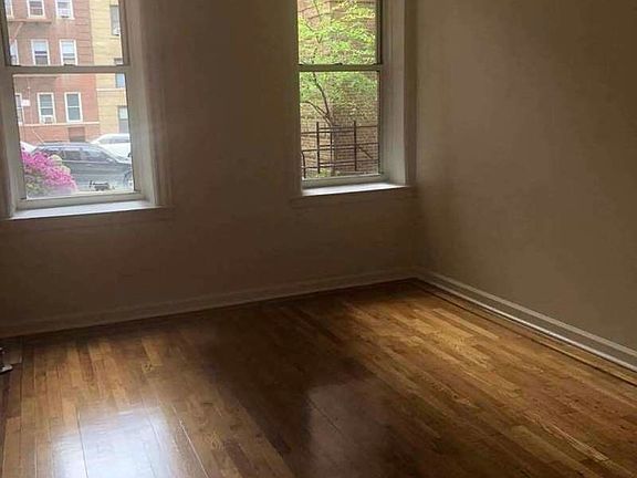 5th image of 261 Seaman Ave #A7