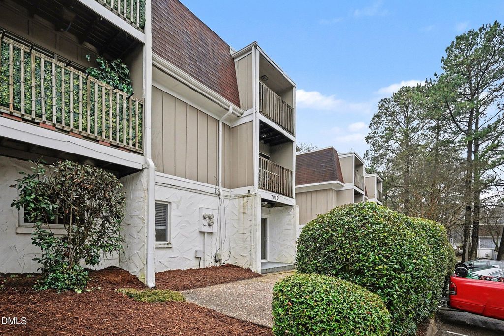 7010 Longstreet Dr #C, Raleigh, NC 27615 condo