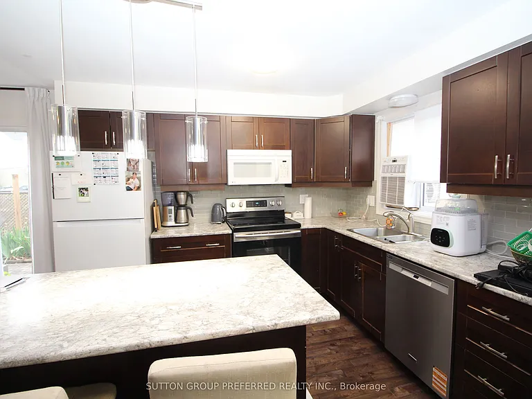 230 Clarke Rd #166 — Photo 2