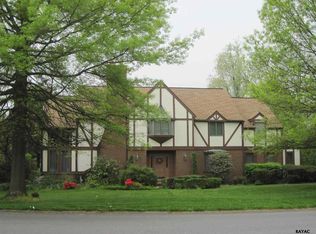 2545 Hepplewhite Dr, York, PA 17404