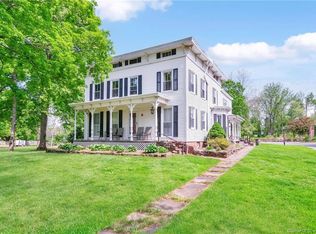 8 Collins Ln, South Windsor, CT 06074
