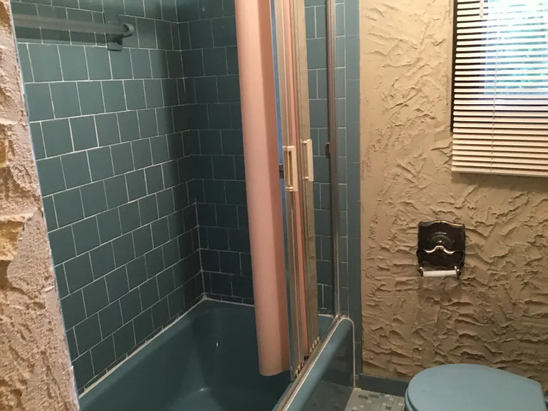 144 Hillcrest Ave #2R — Photo 13