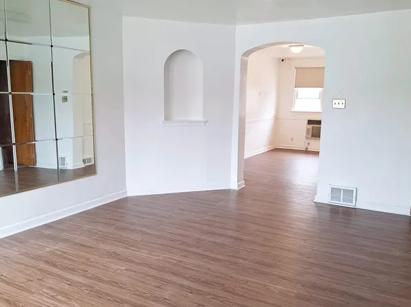 6235 Revere St, Philadelphia, PA 19149