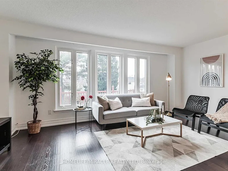 37 Banner Cres — Photo 10