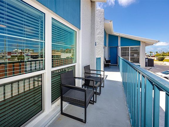 5th image of 159 Medallion Blvd APT F