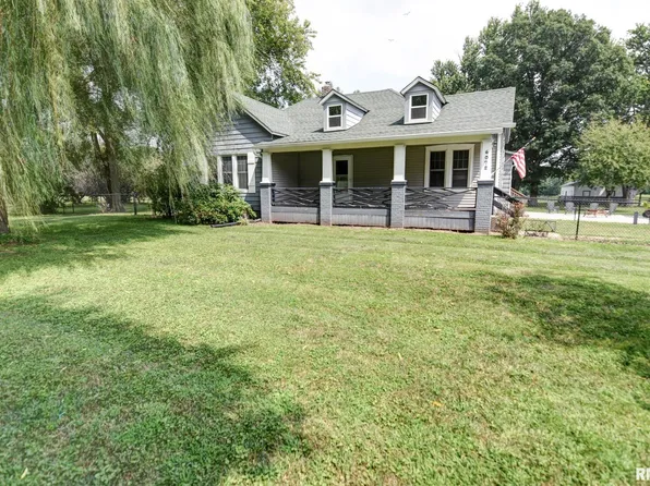 6072 Iron Bridge Rd, Chatham, IL 62629