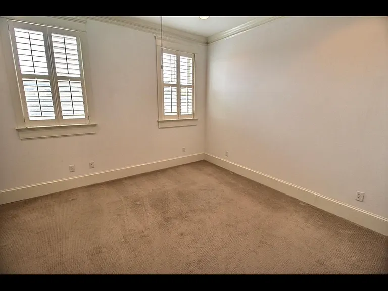 107 Butterfield St — Photo 11