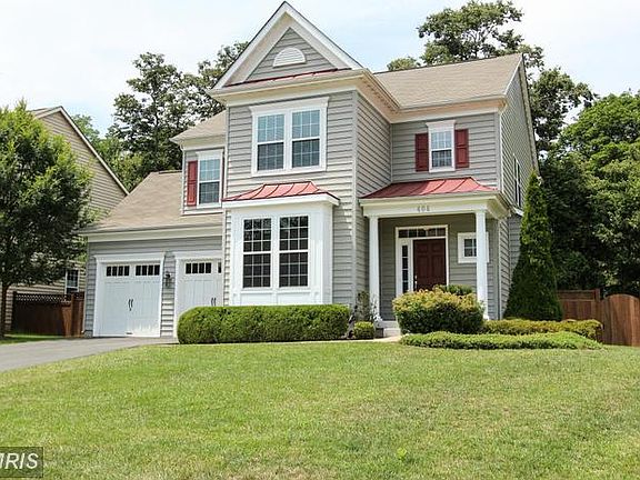 4th image of 404 Madison Manor Ct