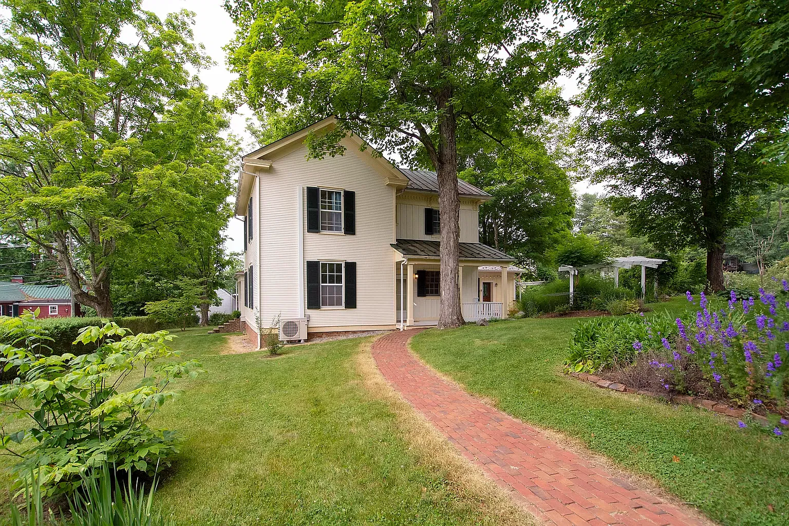 3 bed, 1657 sqft, $1,600 — Photo 1