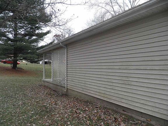 4th image of 7949 W Walker Ln