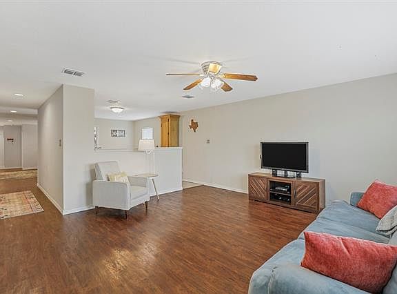 2nd image of 864 San Miguel Trl