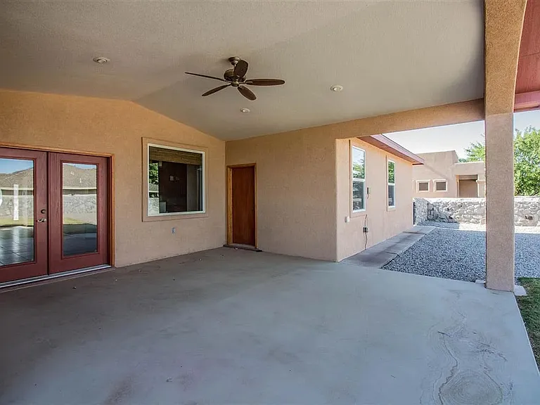 2309 Saguaro Loop — Photo 29