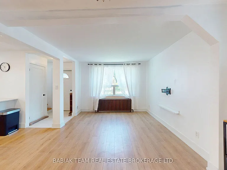 40 Alexander St — Photo 6