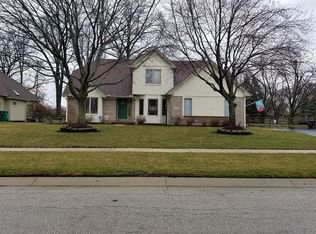 8412 Willow Glen Ct, Holland, OH 43528