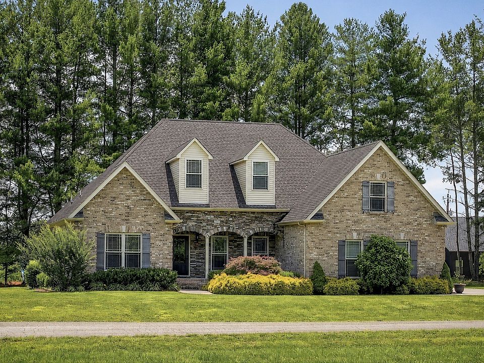 1st image of 139 Chestnut Oak Ave