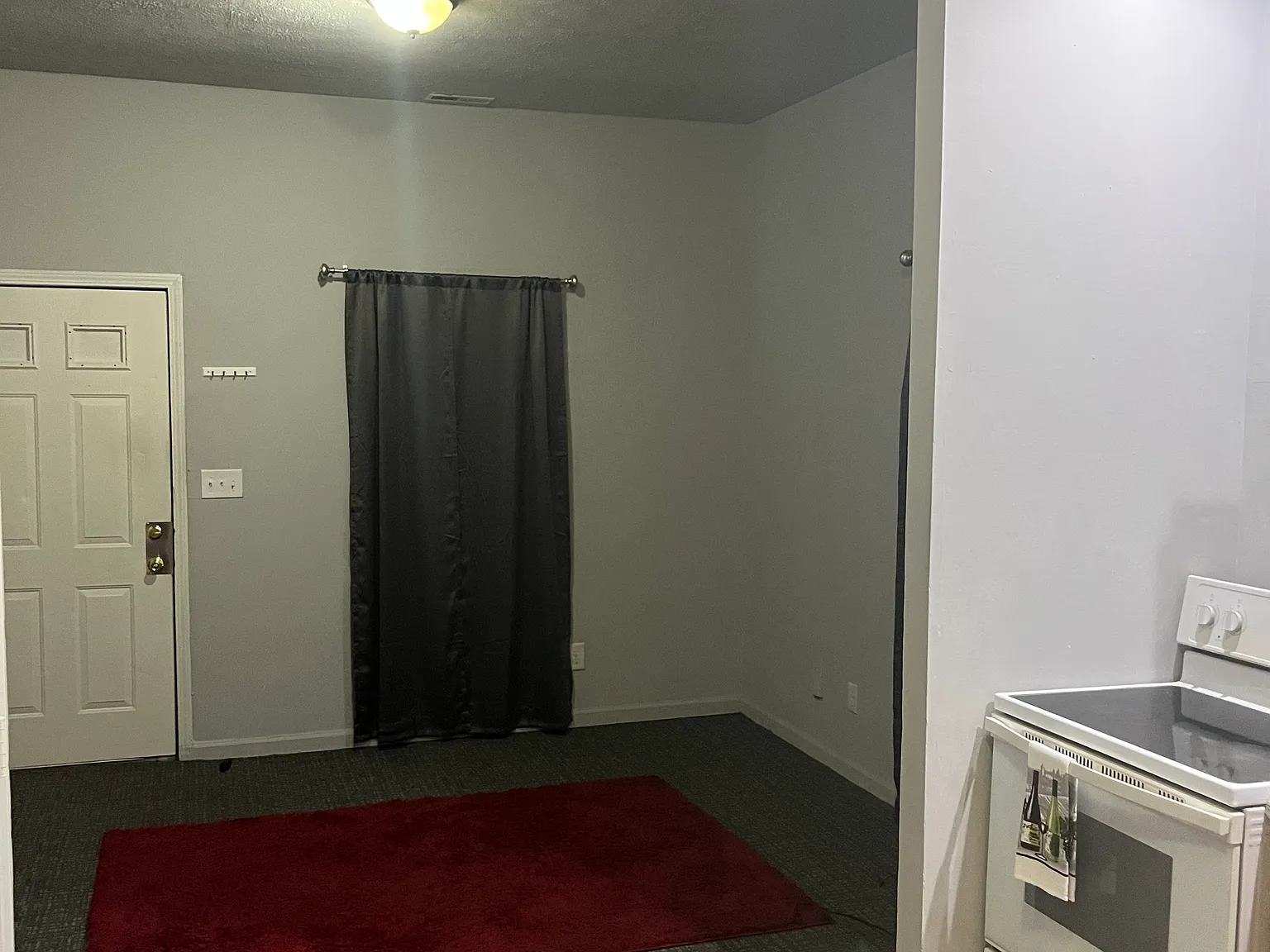 1 bed, 560 sqft, $775 — Photo 2