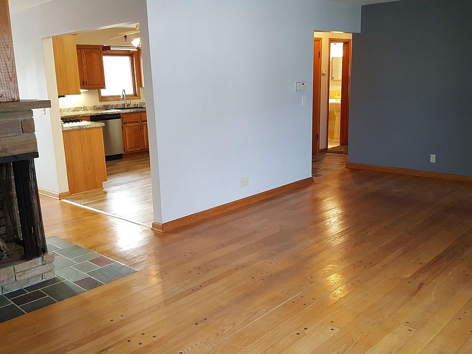 living room/dinning room/kitchen area..3/4 bath
