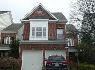 11352 Andrew Ln, Fairfax, VA 22030