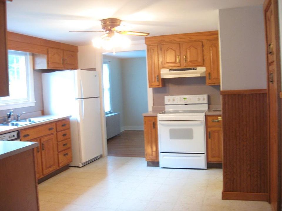 2nd image of 64 Puddin Ln
