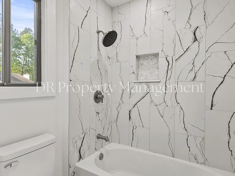 821 Castaways Trl — Photo 12