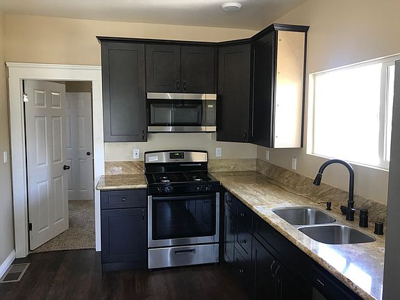 4th image of 343 E Plaza Blvd