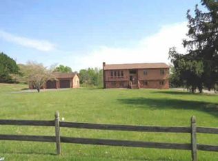 112 N Main St, King, NC 27021