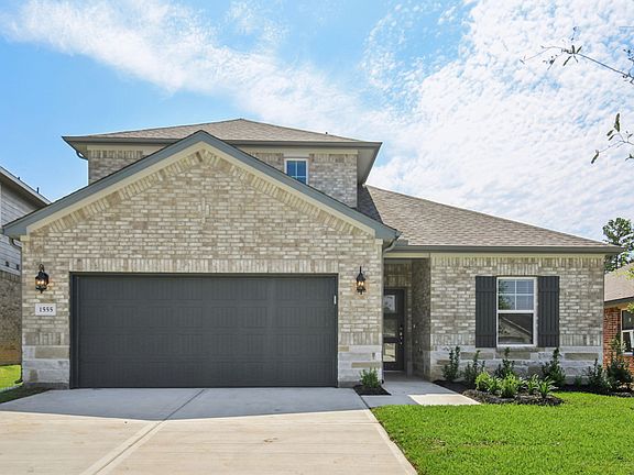 The exterior of a home of Stewart s Ranch of Conroe, TX.