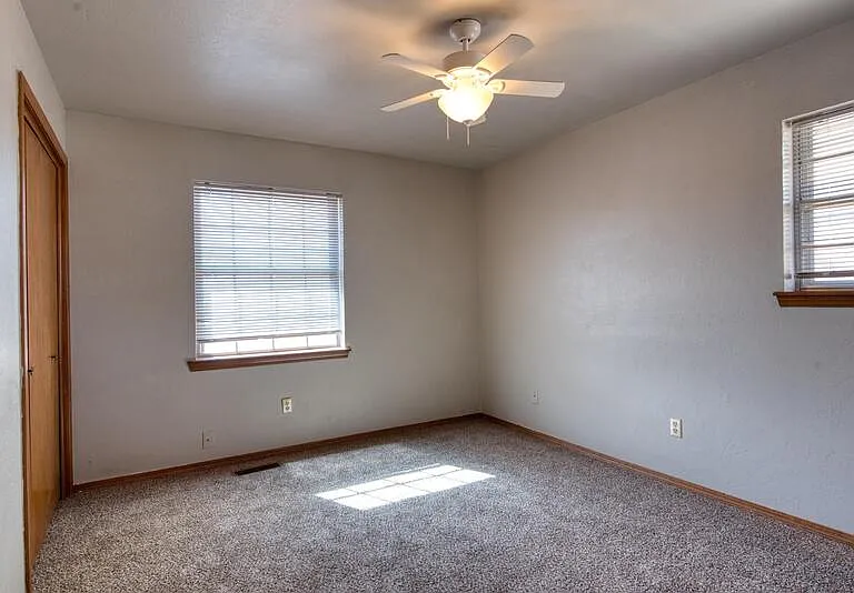 303 Kimberly Ln — Photo 14