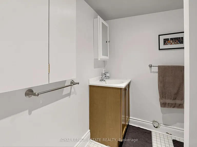 280 Silver Birch Ave — Photo 30