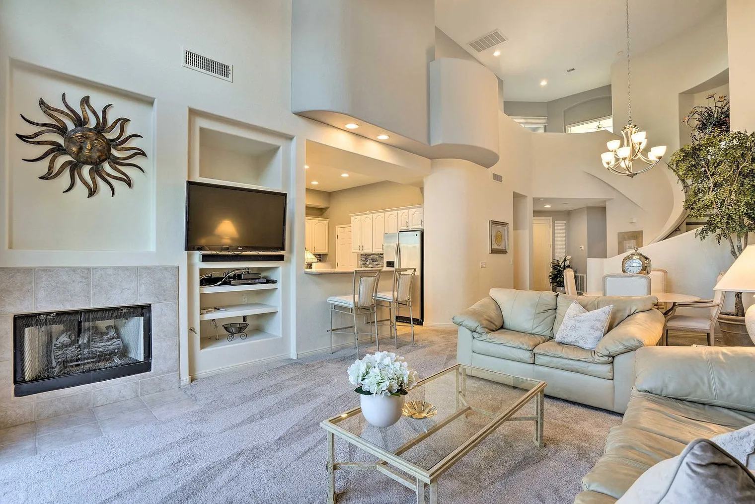 3 bed, 3.0 bath, 2098 sqft, $6,838 — Photo 2