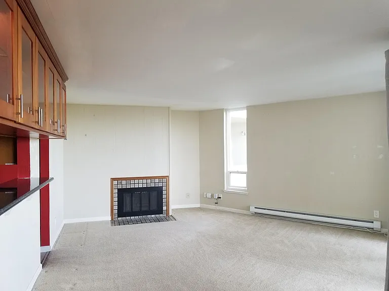 320 Vallejo Dr #10 — Photo 2