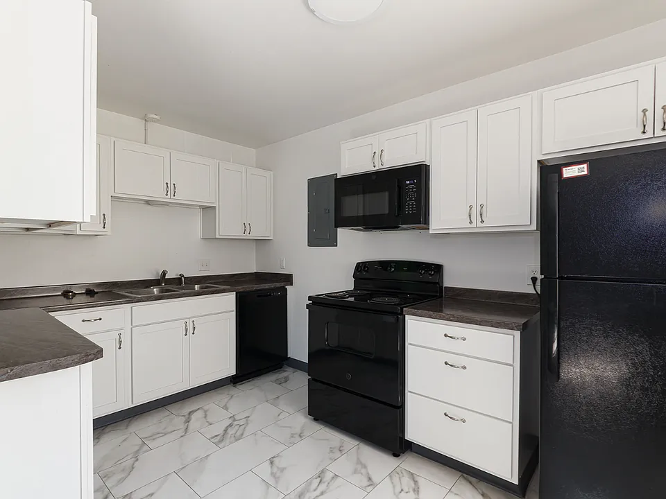 Hillsdale Apartments