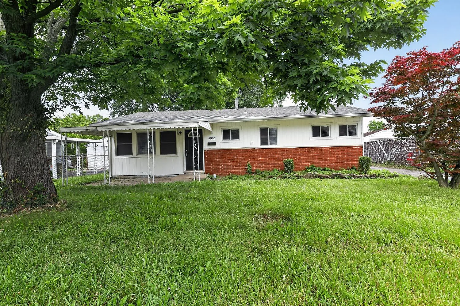 3 bed, 960 sqft, $1,800 — Photo 1