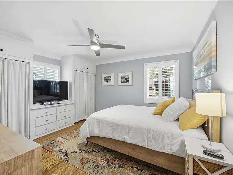 1905 S Walker Ave — Photo 12
