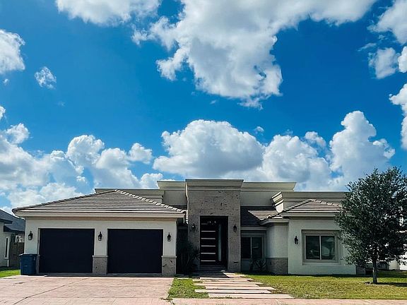 2nd image of 7008 Lago Vista Blvd