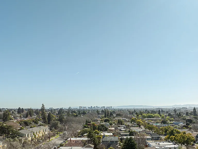 The U at California — Photo 57