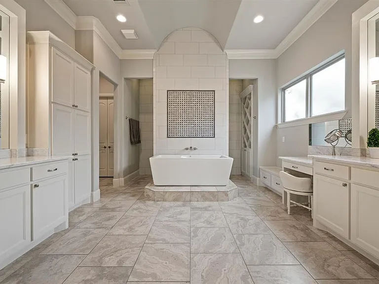 908 Lake Carillon Ln — Photo 22