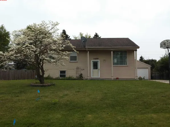 1059 Cranbrook Rd, Jackson, MI 49201