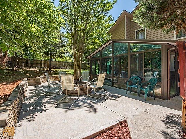 1st image of 202 Windfield Dr