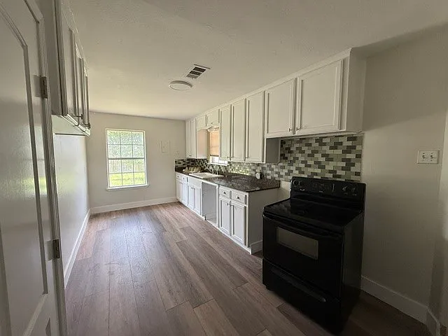 1005 Grant Pl — Photo 4