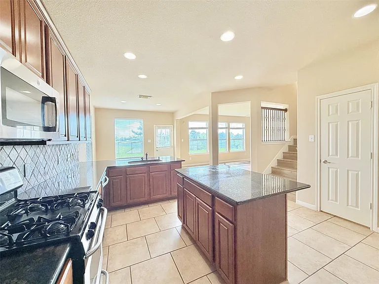 24626 Blane Dr — Photo 16